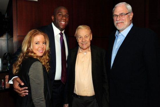 防守反击的 防守反击的