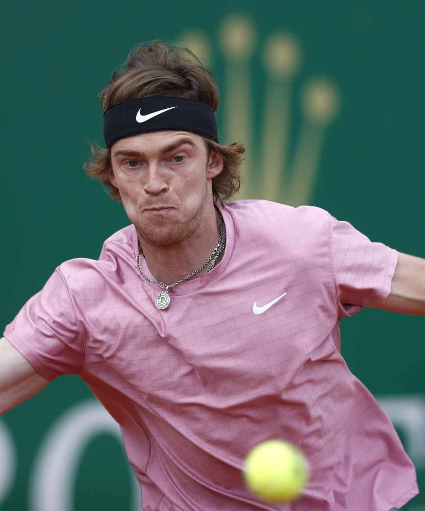 在激烈的比 在激烈的比